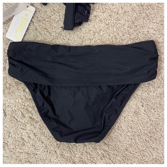 NWT! L Space Flutter Bye Hunter Rose Bandeau Bikini Top black and Despi bottoms - Picture 8 of 10